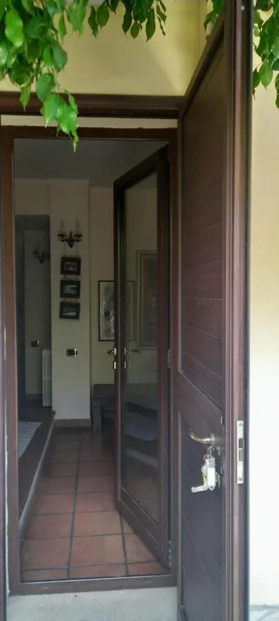 Brezza di mare appartamento in Villa con giardino e spiaggia ,casa vacanze al mare Quartu SantʼElena