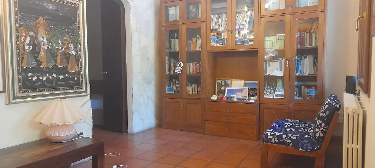 Brezza di mare appartamento in Villa con giardino e spiaggia ,casa vacanze al mare Quartu SantʼElena